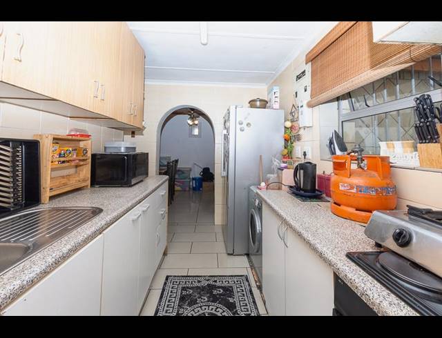 3 BEDROOM HOUSE FOR SALE IN WESTRIDGE